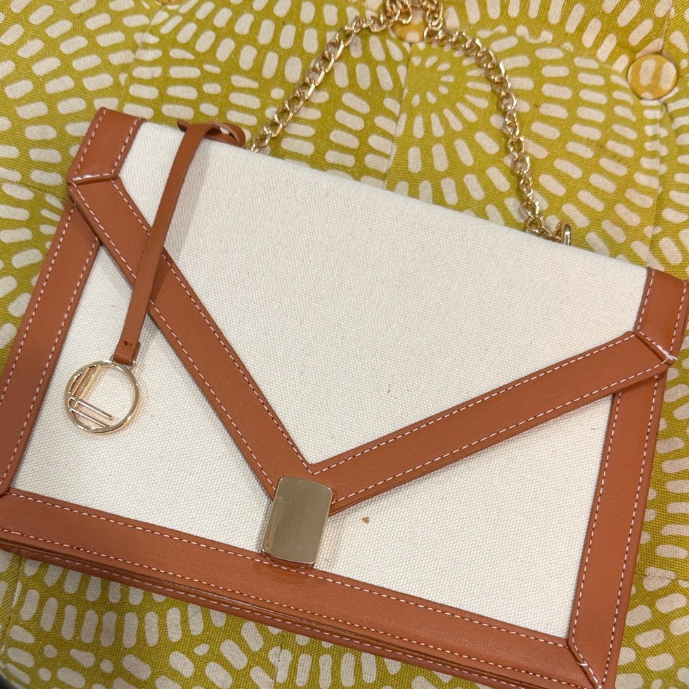 Elegant Tan and Cream Women's Bag
